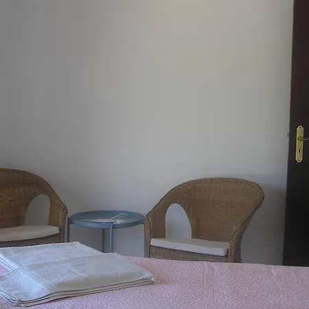 One Bedroom Property With Wifi At 펜션 *